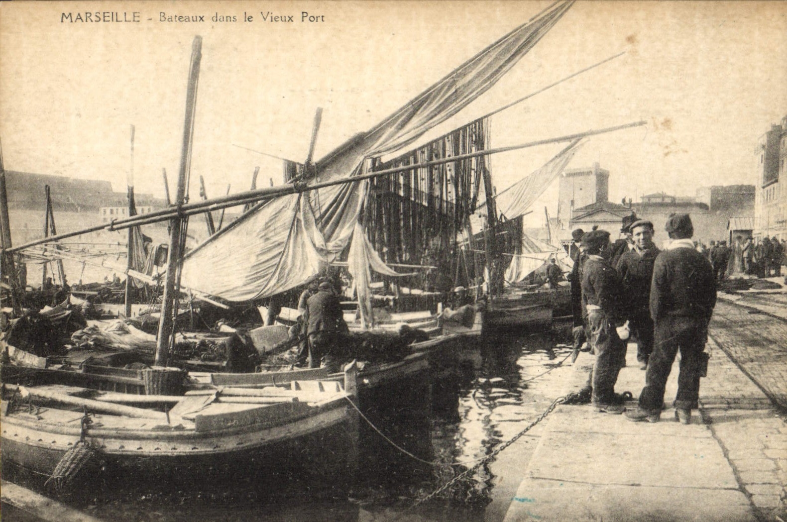 Marseille - Bateaux dans le Vieux Port — éditeur non identifié, n° de série 74