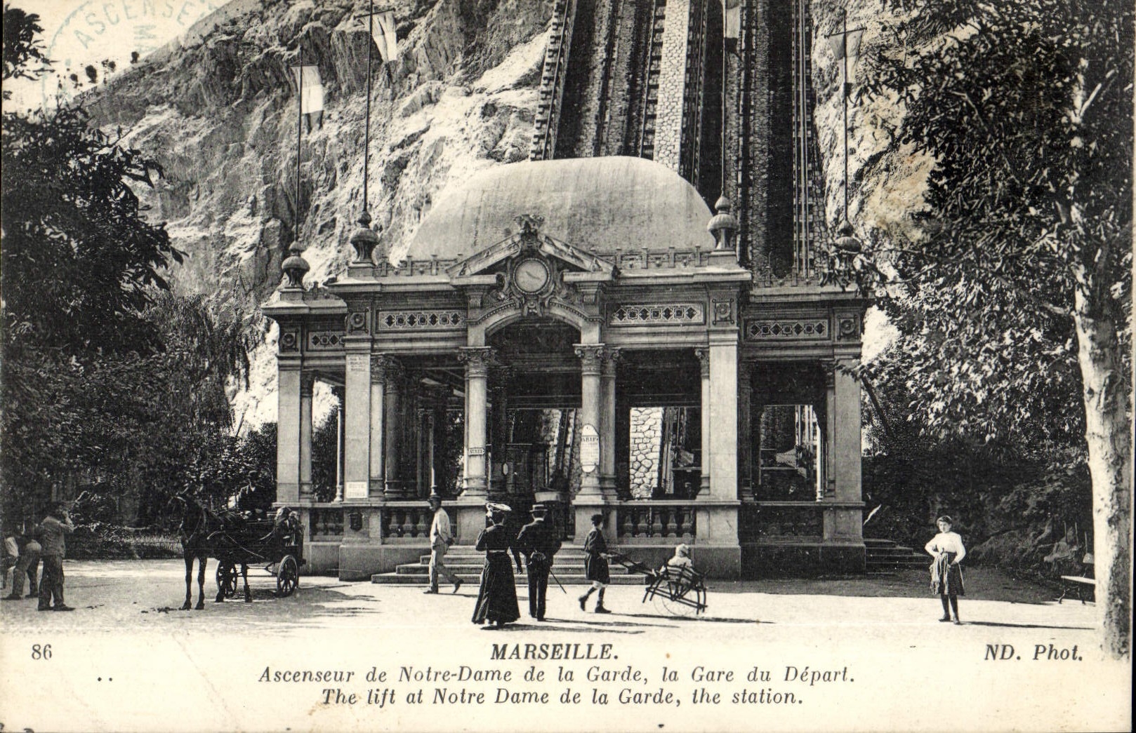 Ascensore di Notre-Dame de la Garde, la Stazione di Partenza — Marsiglia — ND. Fot.