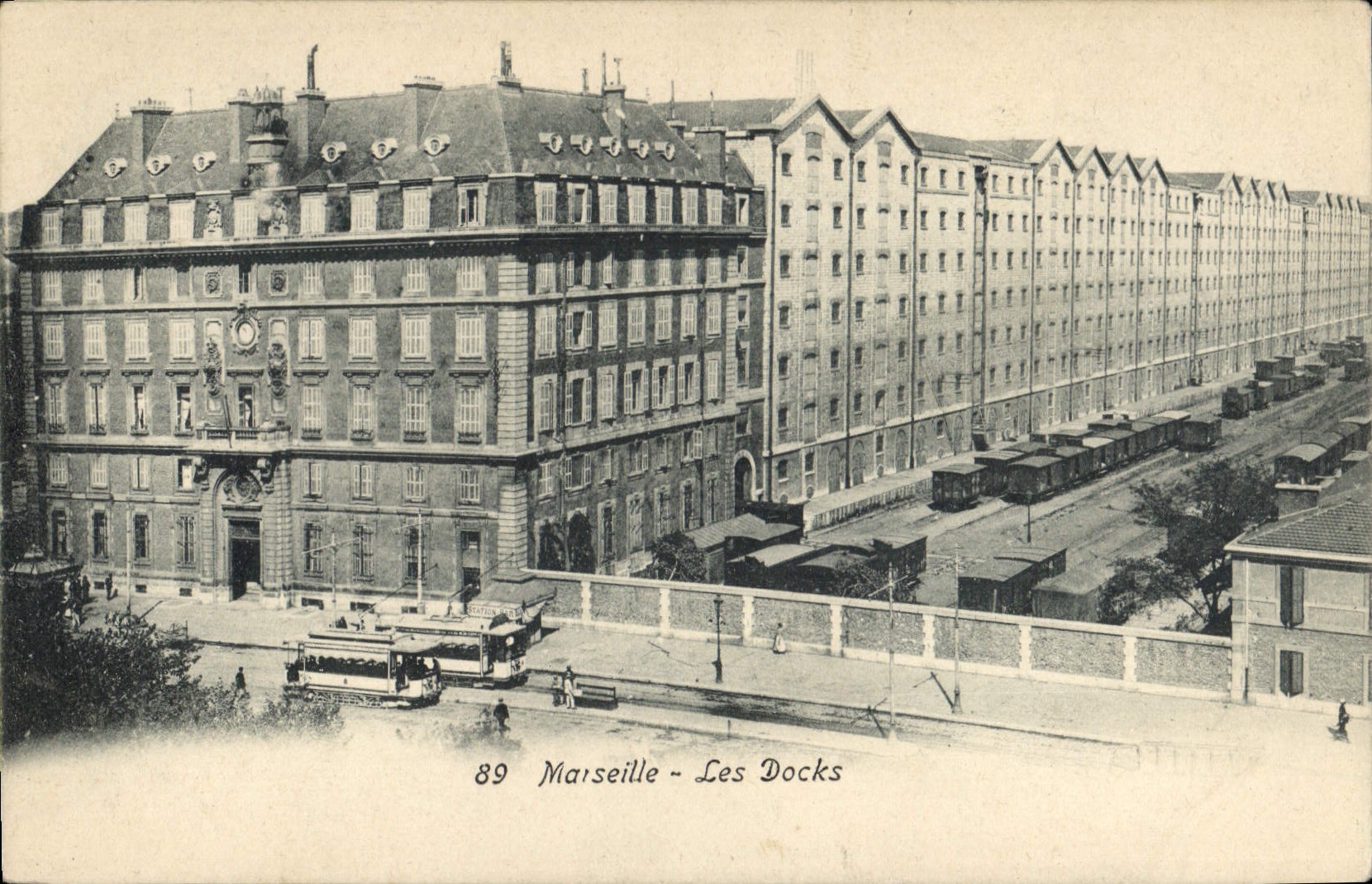 Marseille - Les Docks — vue des quais et des tramways — éditeur non identifié, n° 89