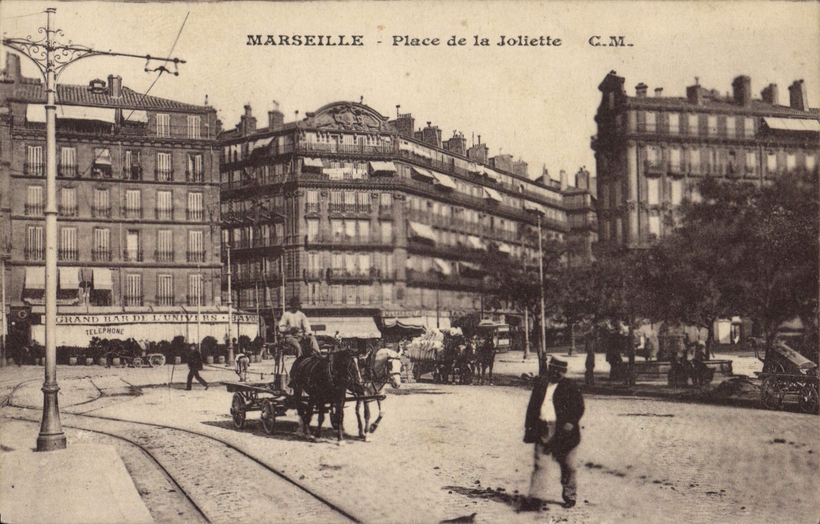 Marseille - Place de la Joliette — C.M. — Grand Bar de l'Univers