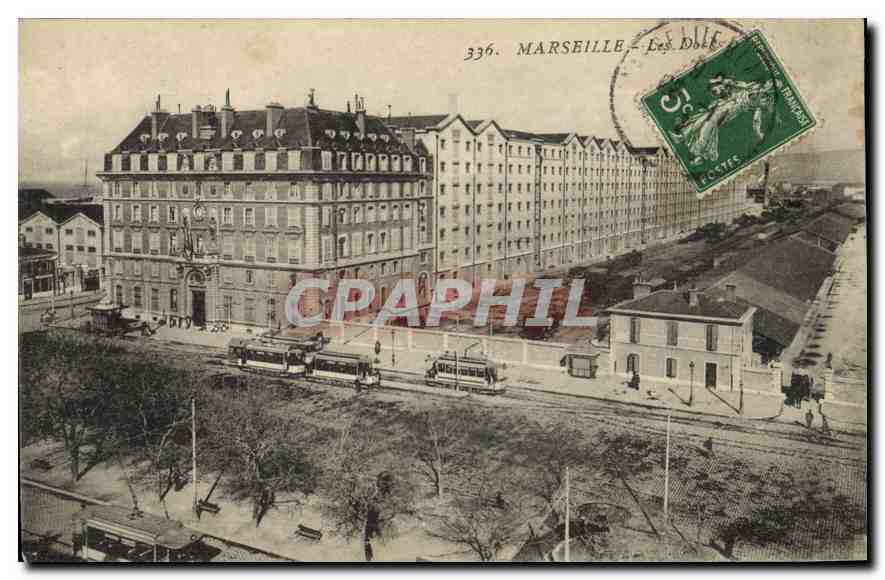 Marseille - Les Docks — vue avec tramways — éditeur CPAPHIL, n° 336