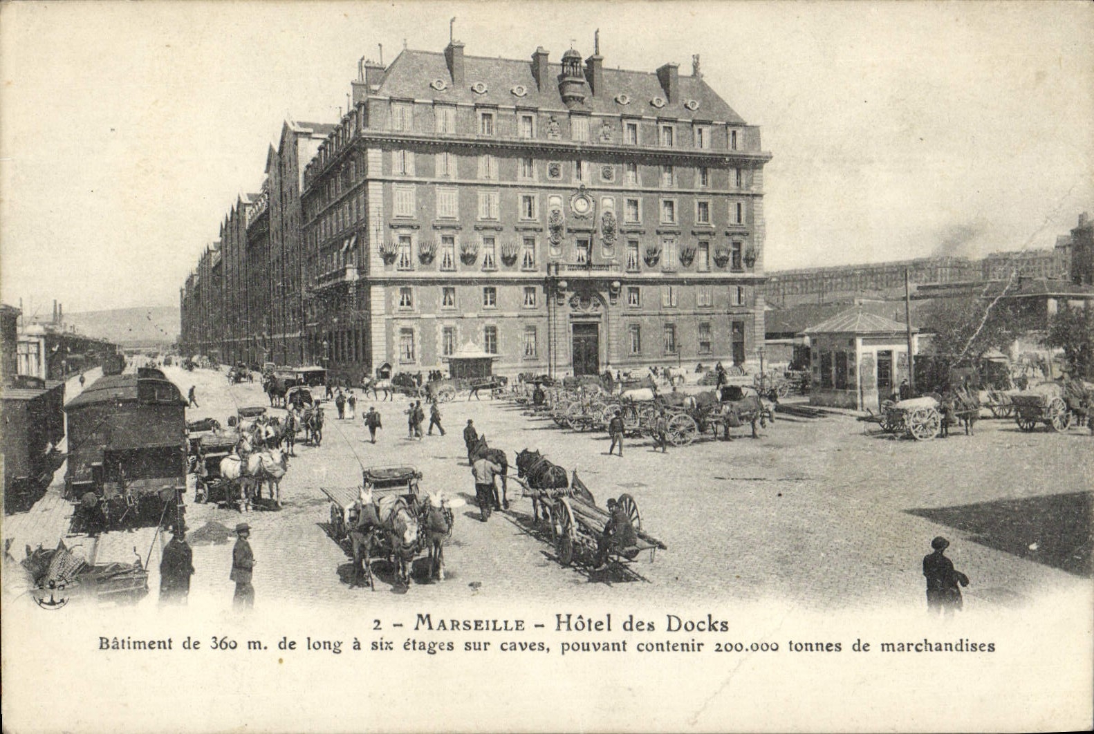 Marseille — Hôtel des Docks — Bâtiment de 360 m de long à six étages sur caves, pouvant contenir 200.000 tonnes de marchandises - Anverso