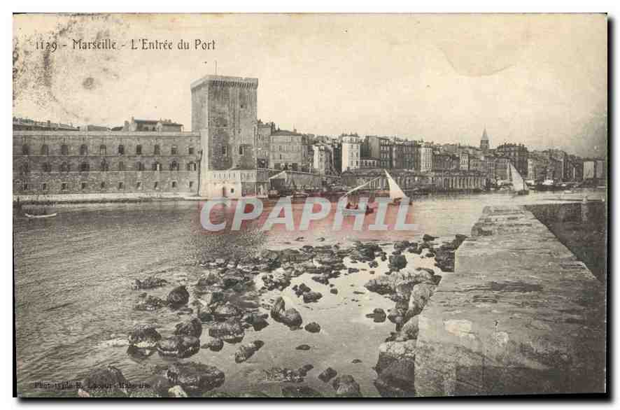 CPA Marseille l'Entree du Port 