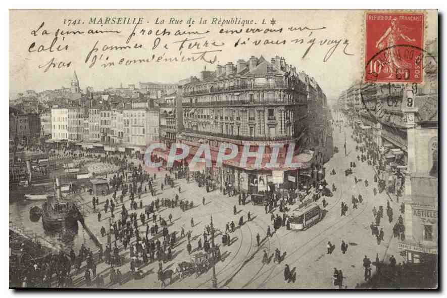 CPA Marseille La Rue de la Republique 