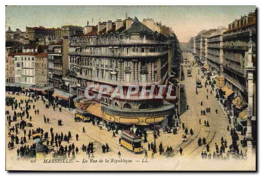 CPA Marseille La Rue de la Republique 