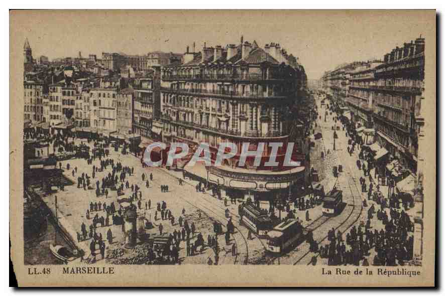 CPA Marseille La Rue de la Republique 