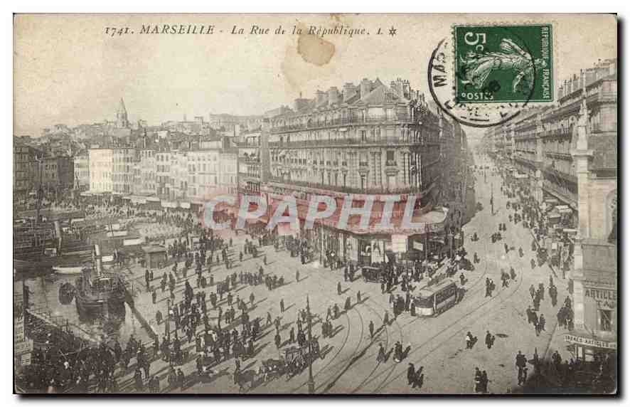 CPA Marseille La Rue de la Republique 