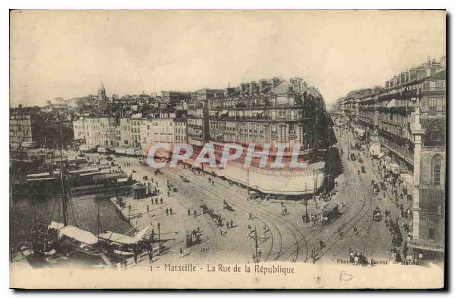 CPA Marseille La Rue de la Republique 