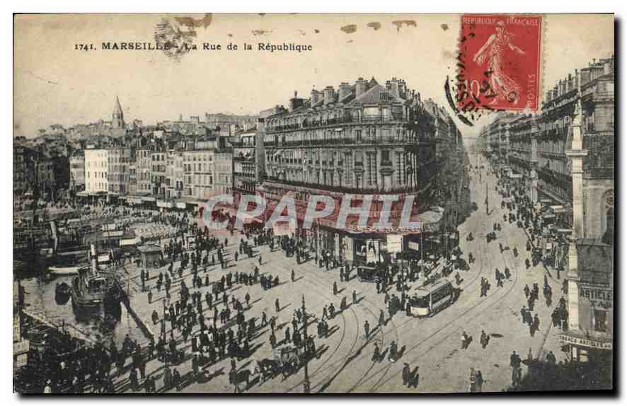 CPA Marseille la rue de la Republique 