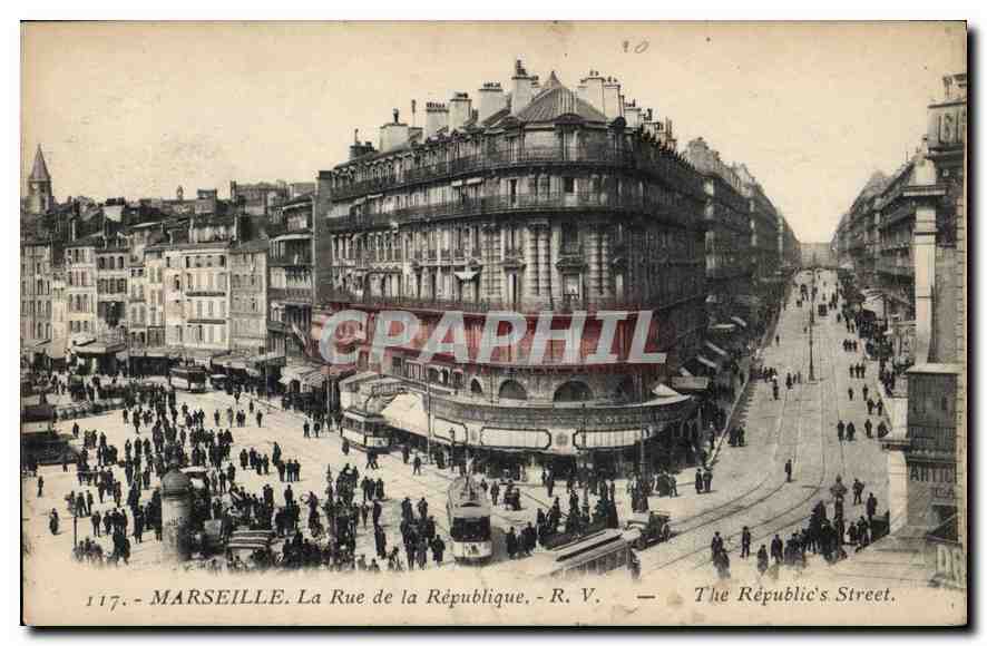 CPA Marseille la rue de la Republique 
