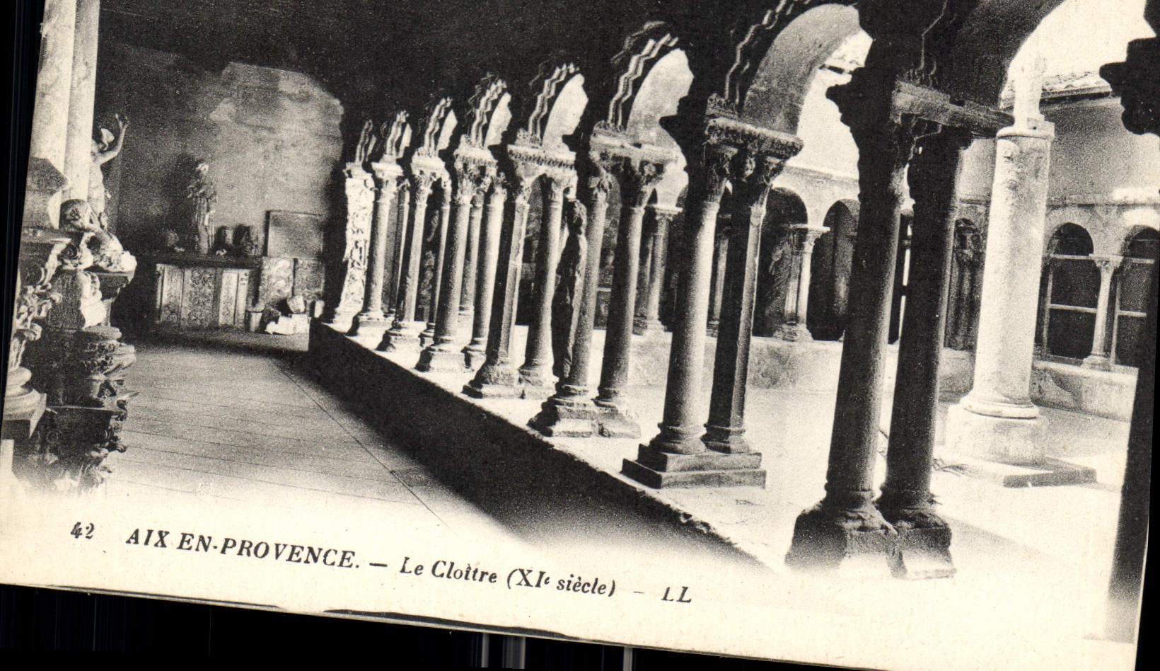 Aix-en-Provence — Le Cloître (XIe siècle) — LL