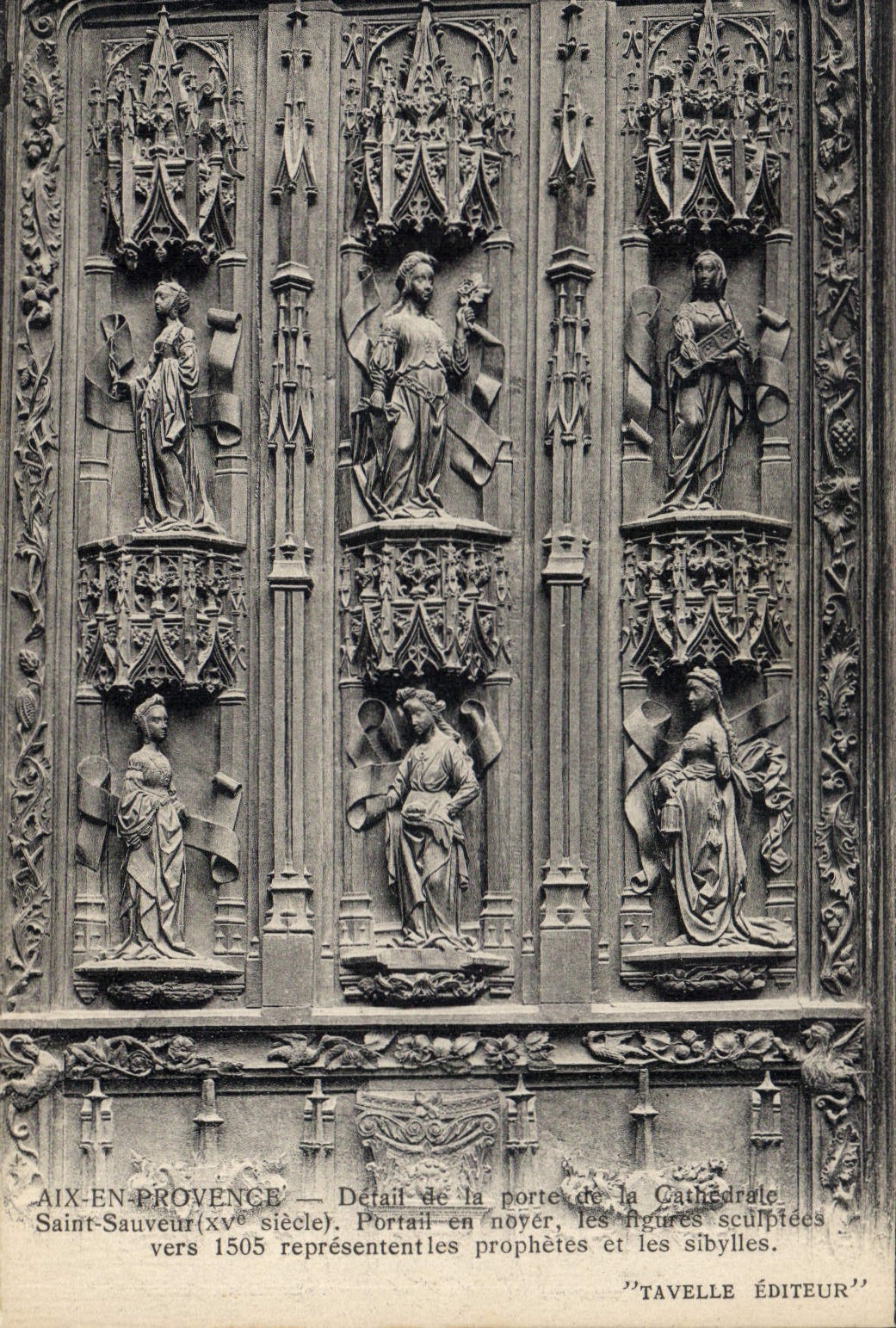 Aix-en-Provence — Détail de la porte de la Cathédrale Saint-Sauveur (xve siècle). Portail en noyer, les figures sculptées vers 1505 représentent les prophètes et les sibylles — Tavelle Éditeur