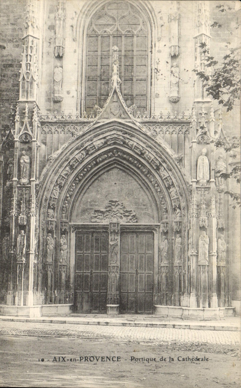 Aix-en-Provence — Portique de la Cathédrale — éditeur inconnu, n° 10