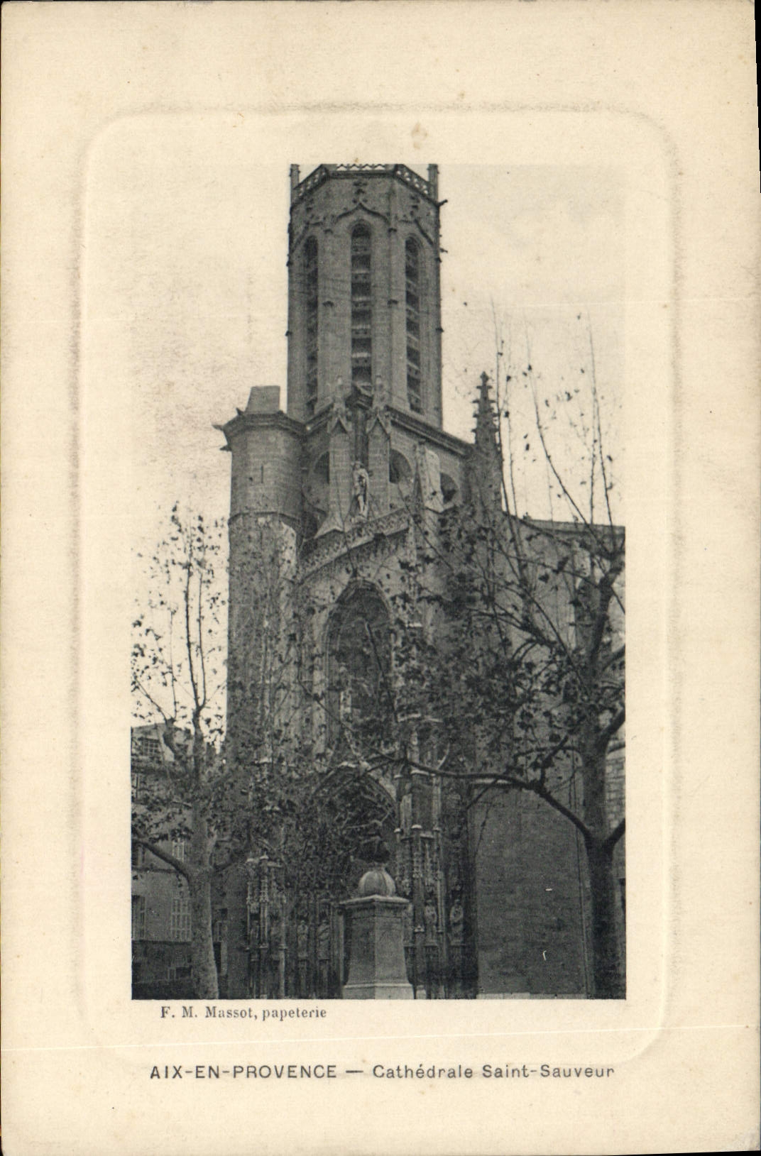Aix-en-Provence — Cathédrale Saint-Sauveur — F. M. Massot, papeterie