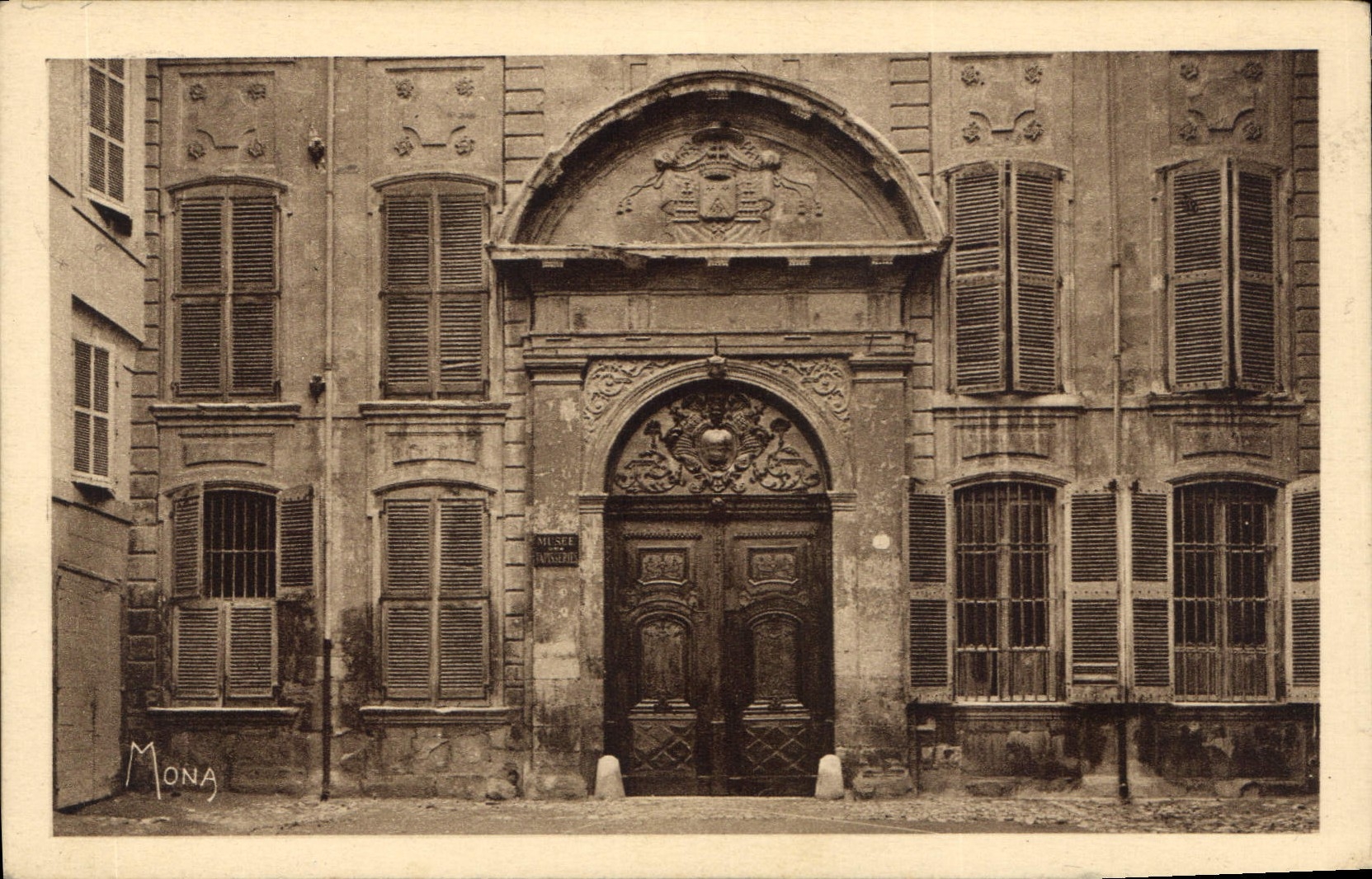 Porte de l'ancien Palais archiépiscopal — Aix-en-Provence — éditeur Mona