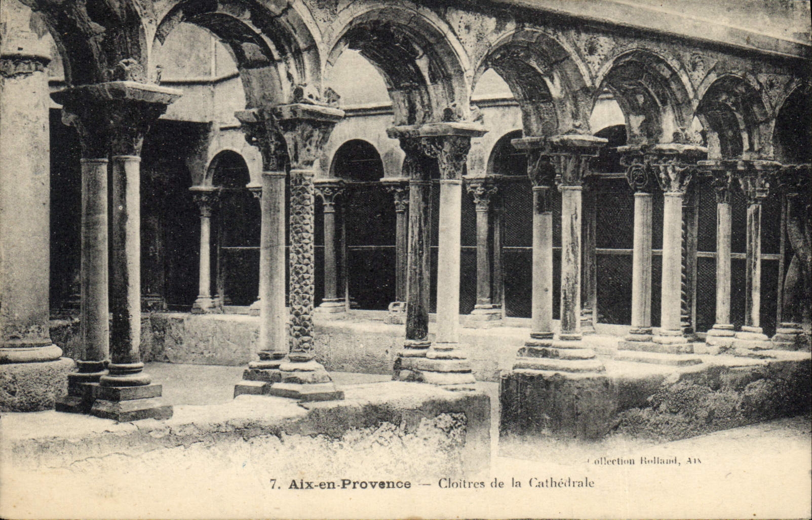 Aix-en-Provence — Cloîtres de la Cathédrale — Collection Rolland, Aix
