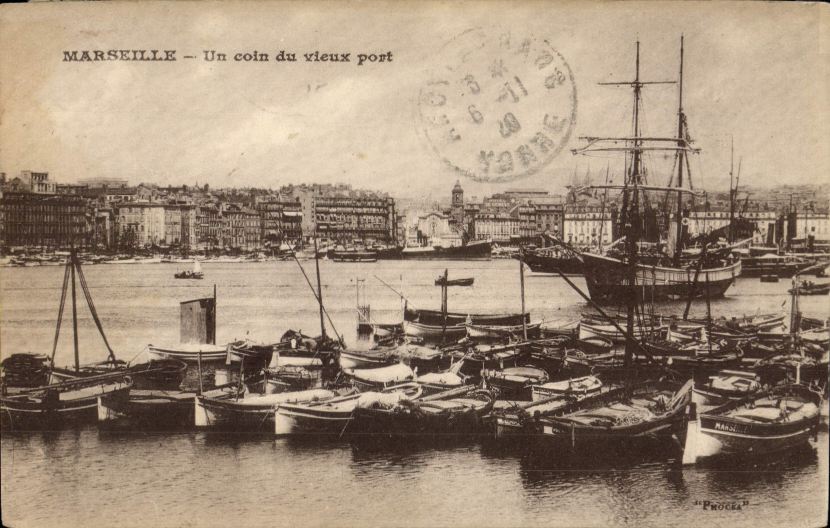 CPA Marseille Un Coin du Vieux Port 
