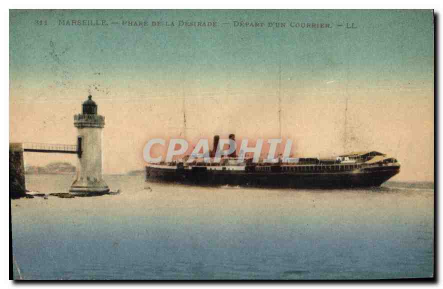 CPA Marseille Phare de la Desirade depart d'un Courrier Bateau