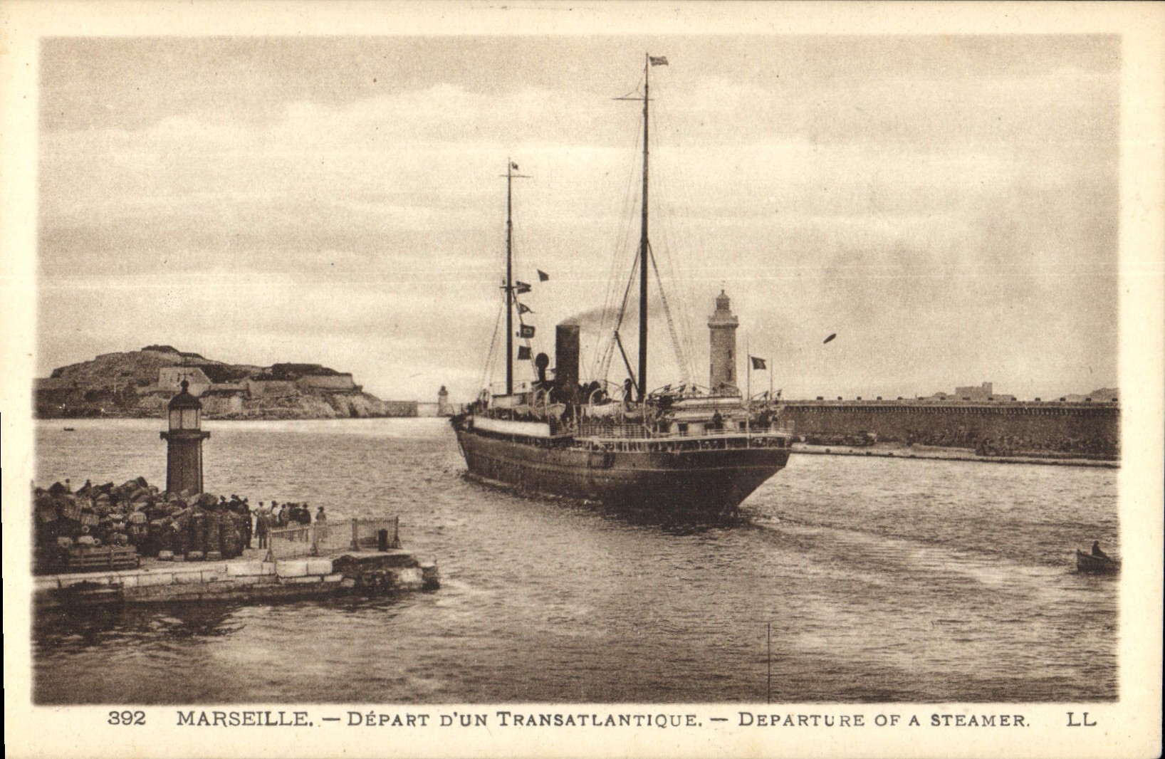 CPA Marseille depart d'un Transatlantique 