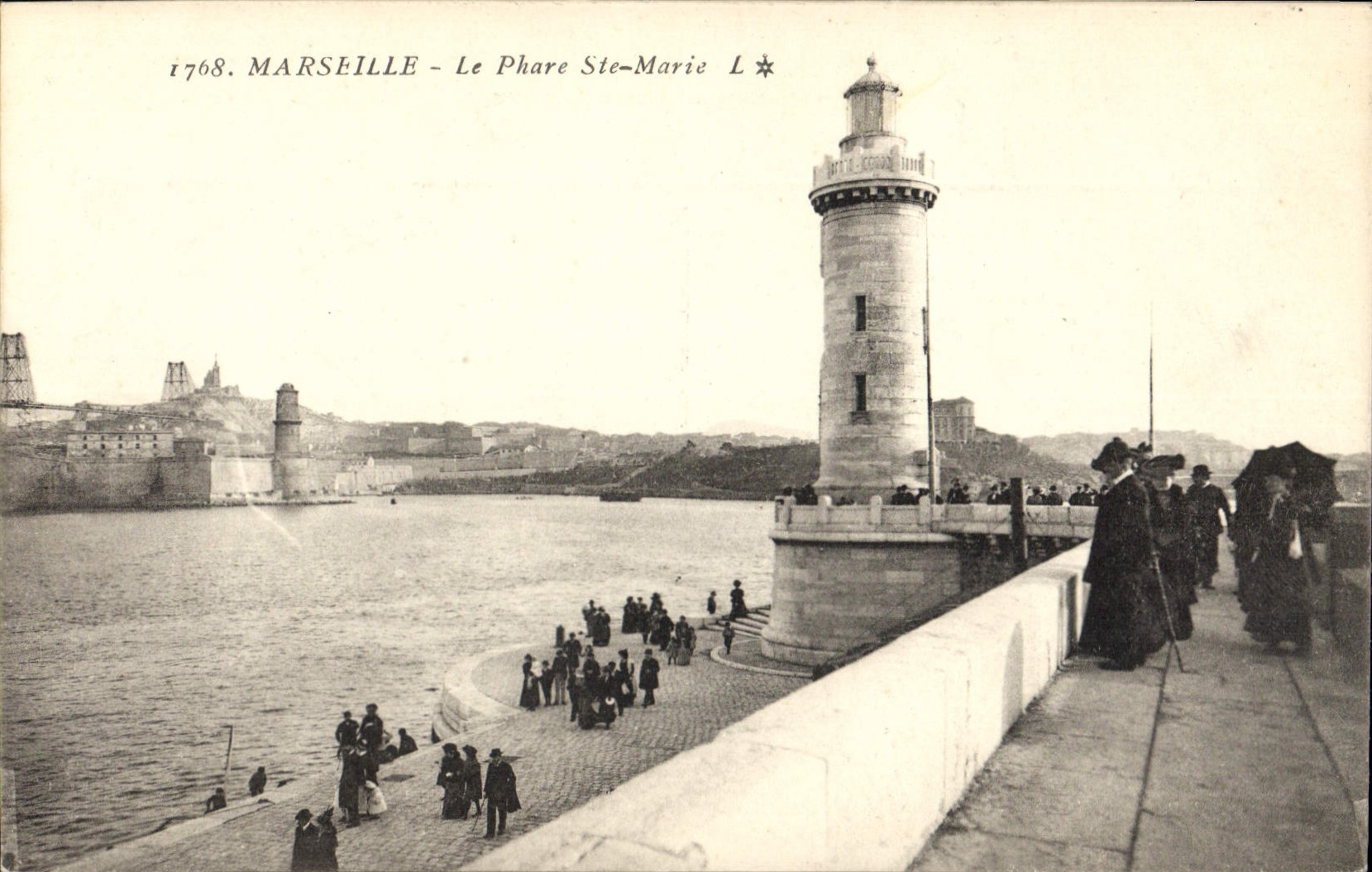 CPA Marseille le Phare Ste Marie 