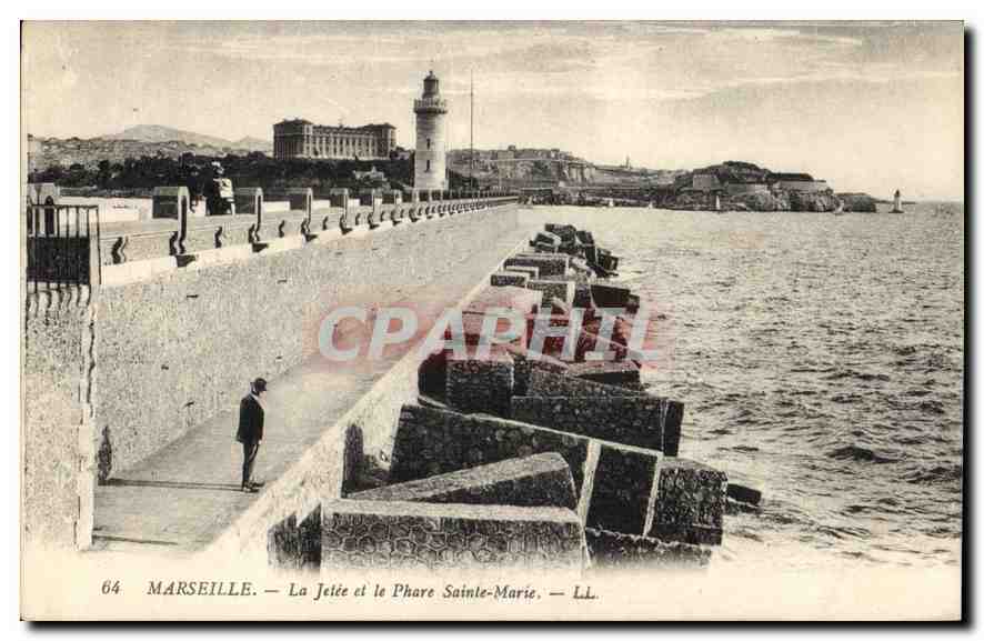 CPA Marseille La Jetee et le Phare Sainte Marie 