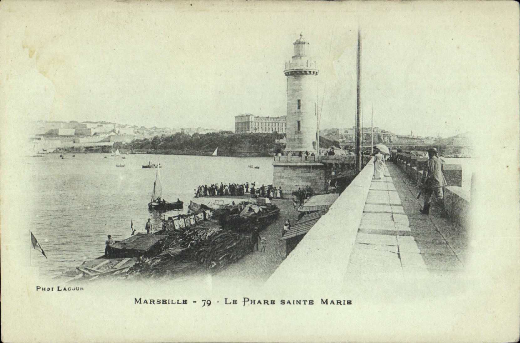 CPA Marseille Le Phare Sainte Marie 