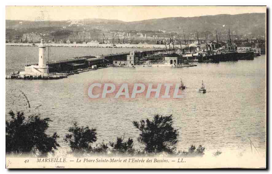 CPA Marseille Le Phare Sainte Marie et l'Entree des Bassins 