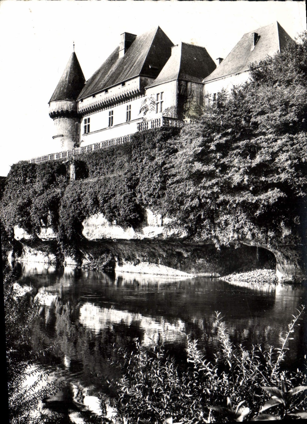 CPA Montignac sur Vezere Dordogne Le Chateau de Losse 