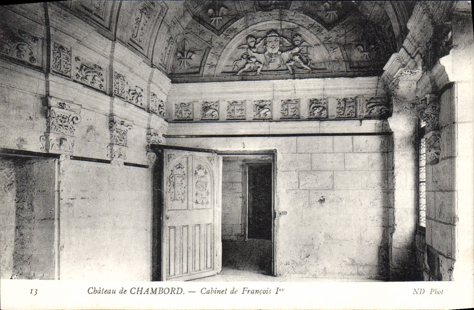 Château de CHAMBORD — Cabinet de François Ier — ND Phot