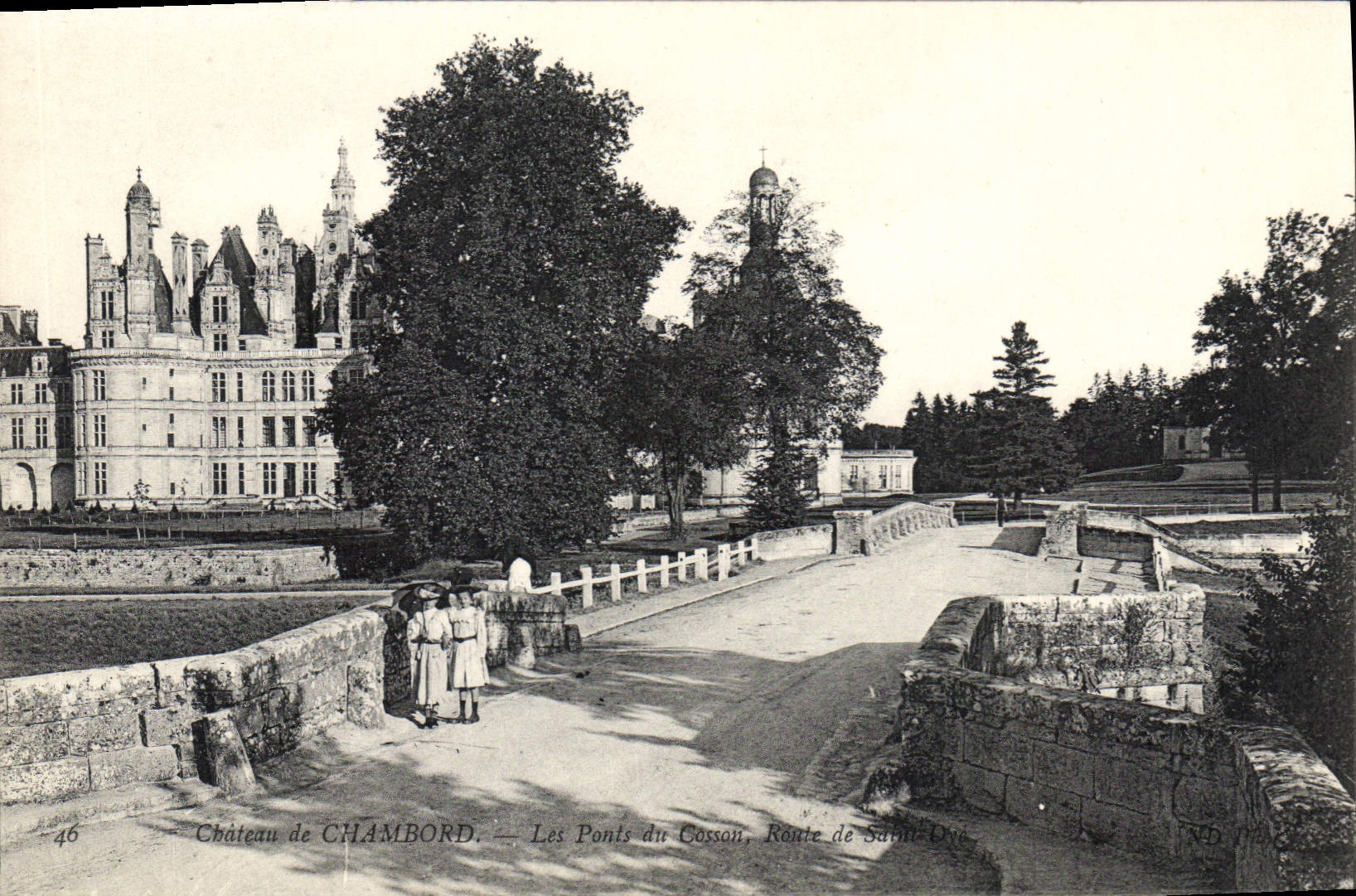 CPA Chateau de Chambord Les Ponts du Cosson 