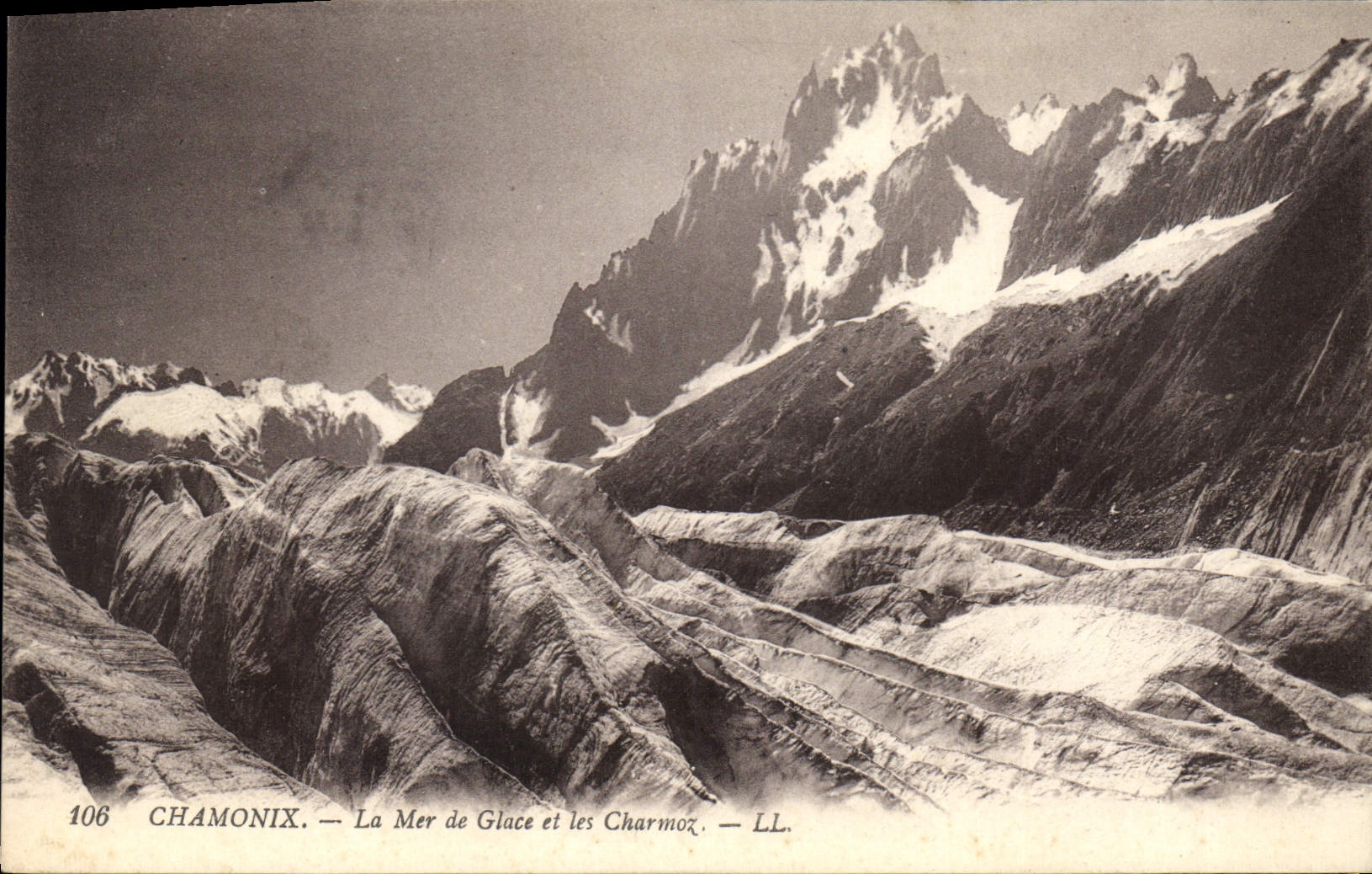 Chamonix — La Mer de Glace et les Charmoz — LL. — N° 106