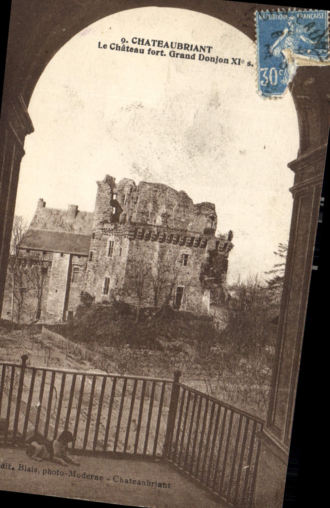 CPA Chateaubriant Le Chateau fort Grand Donjon 