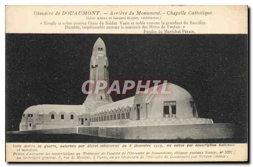 CPA Ossuaire de Douaumont Arrieve du Monument Chapelle Catholique 