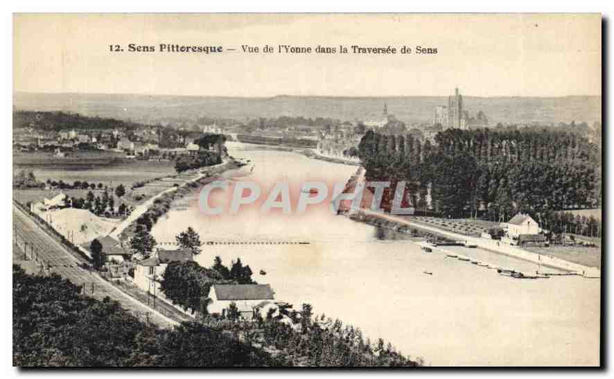 CPA Sens Pittoresque Vue de l'Yonne dans la Traversee de Sens 