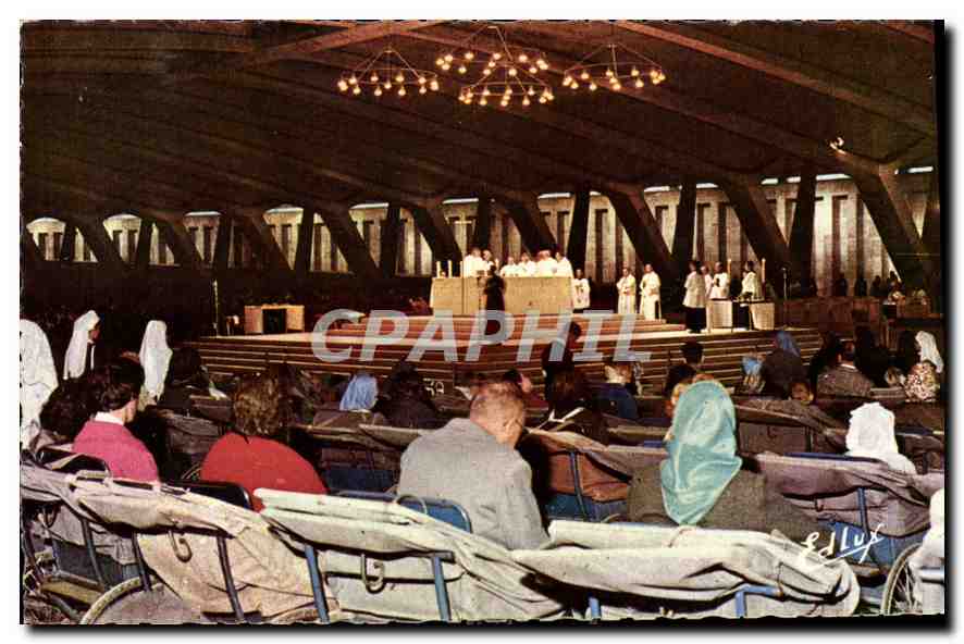 CPA Lourdes La Basilique Souterraine 