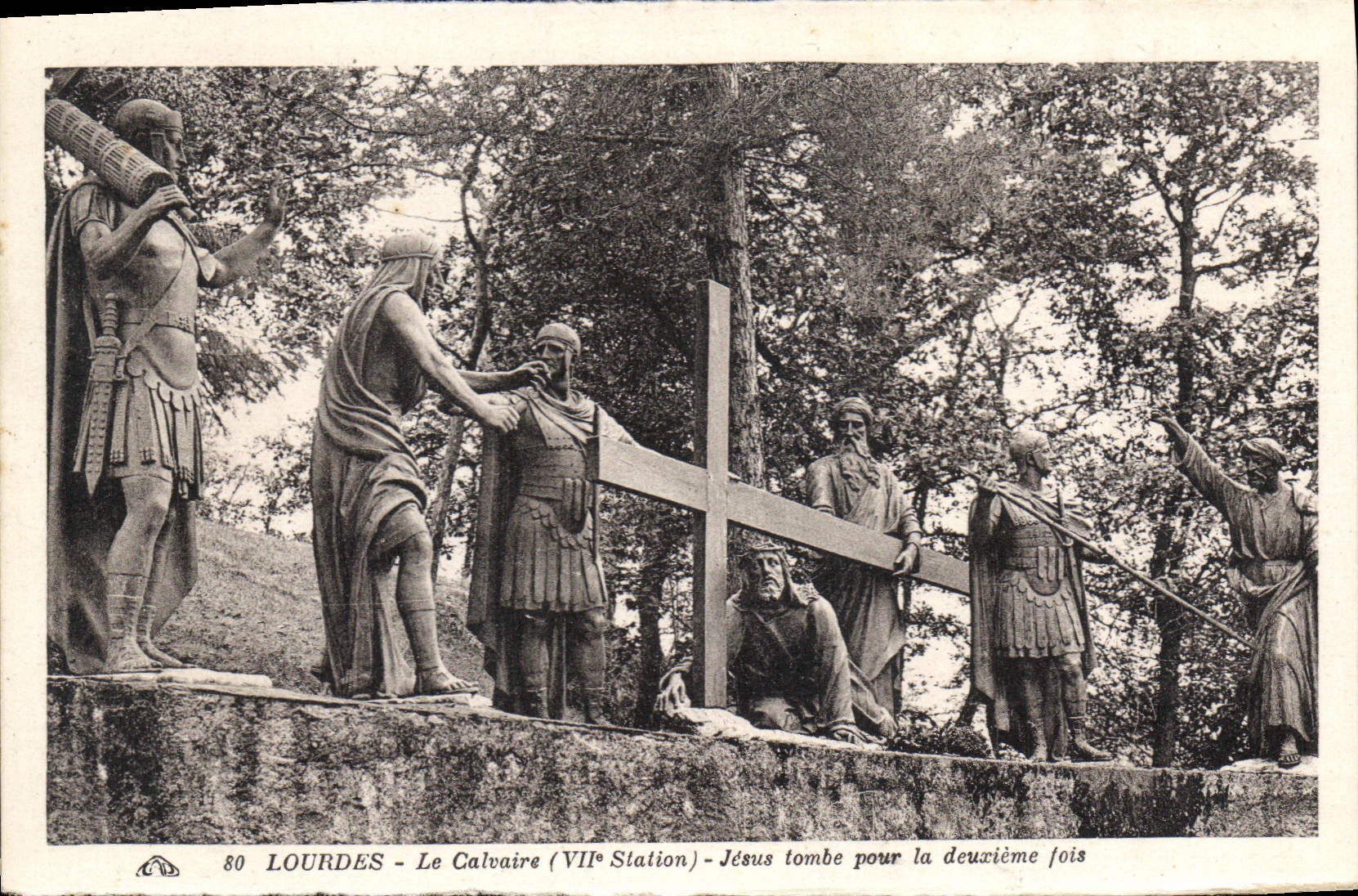Lourdes - Le Calvaire (VIIe Station) - Jésus tombe pour la deuxième fois