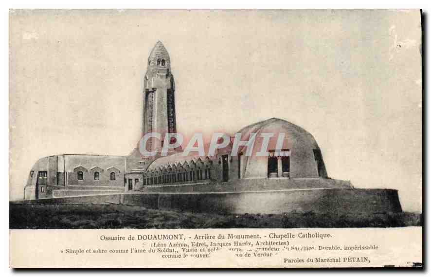 CPA Ossuaire de Douaumont Arriere du Monument Chapelle Catholique 
