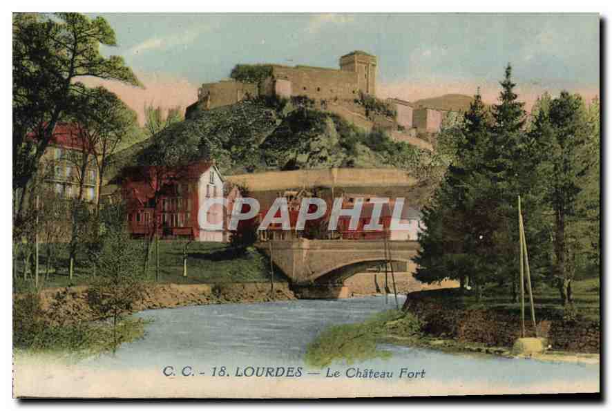CPA Lourdes Le Chateau Fort 