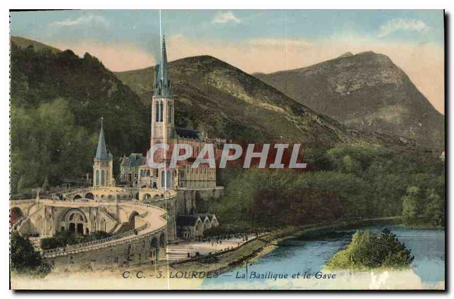 CPA Lourdes La Basilique et le Gave 