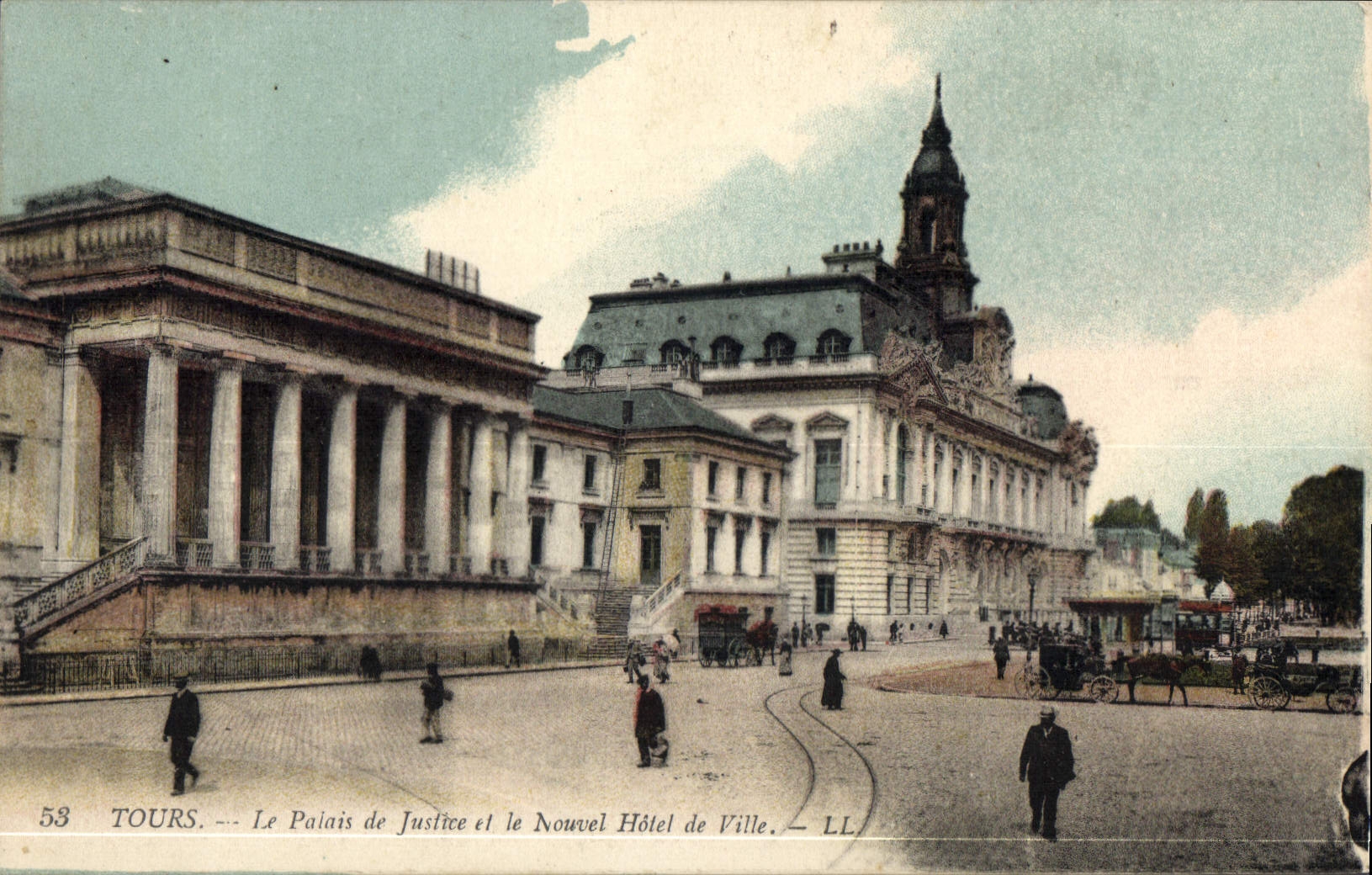 CPA Tours Le Palais de Justice et le Nouvel Hotel de Ville 