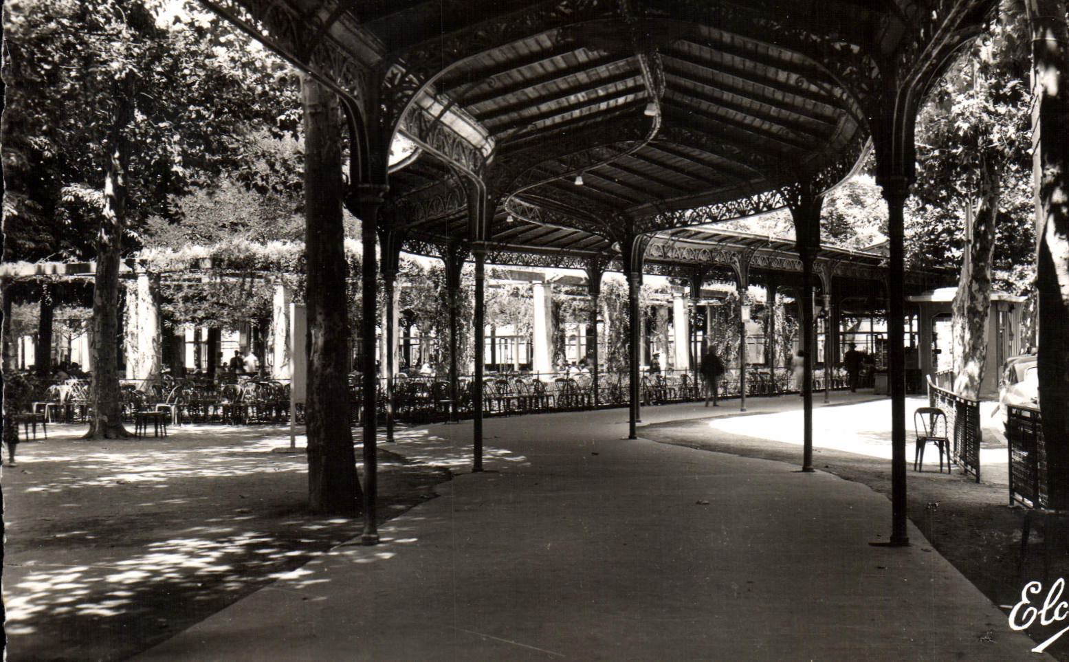 Vichy (Allier) — Galerie couverte et la Pergola dans le Parc des Sources — L. Charagneau, n°2763