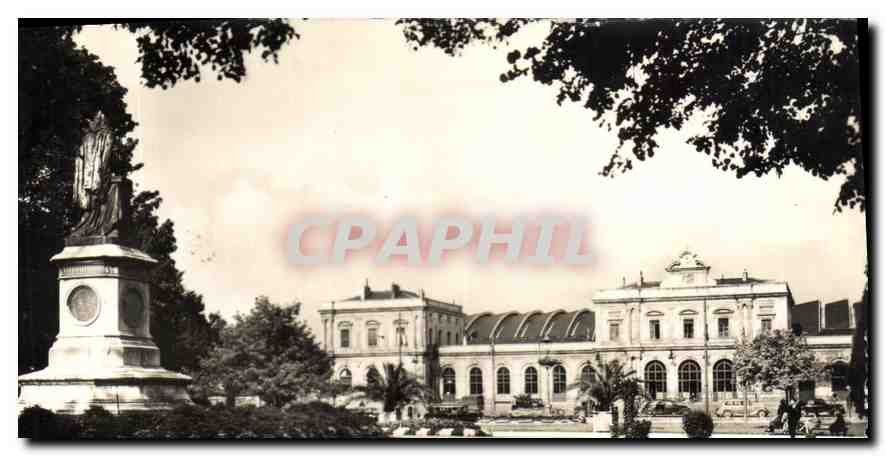 CPA Reims Marne La gare vue du Square Colbert 