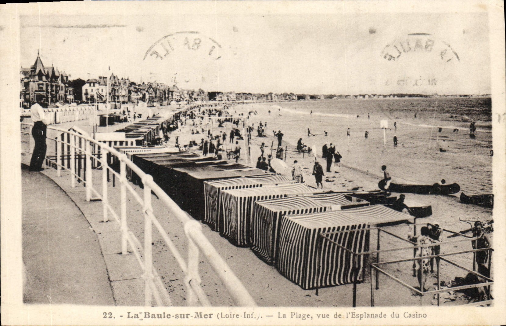 CPA La Baule sur Mer Loire Inf La Plage vue de l'Esplanade du Casino 