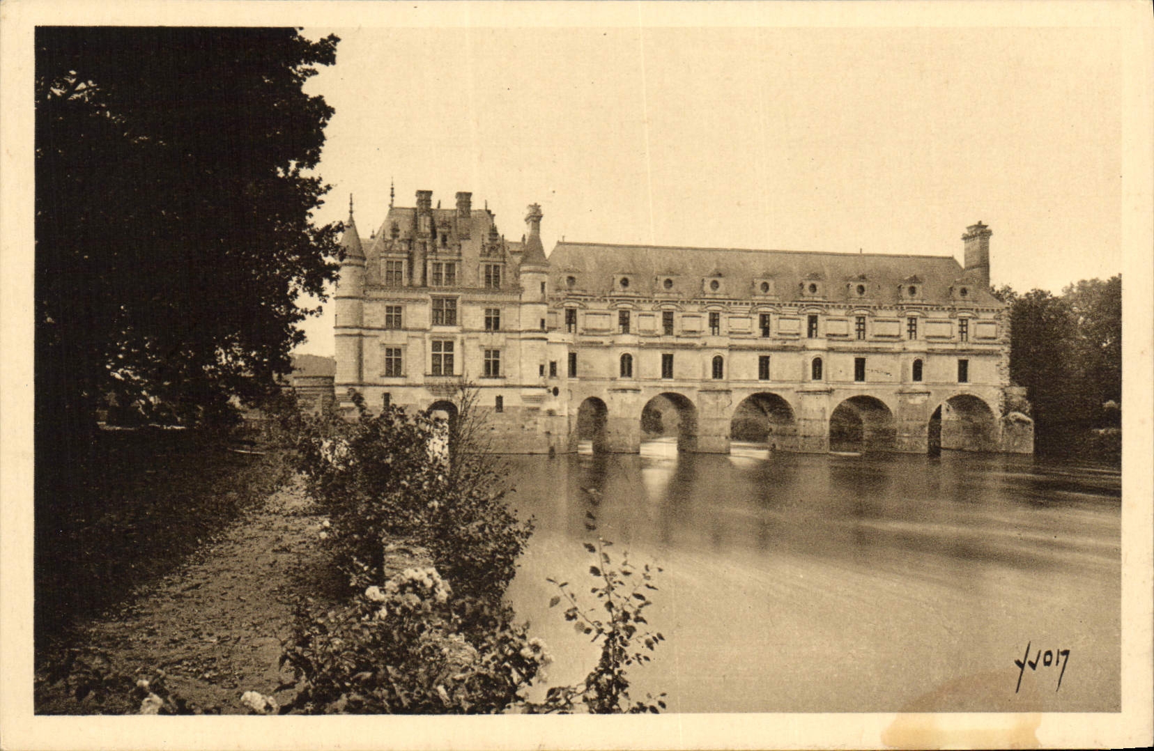 CPA Chenonceaux Indre et Loire Le Chateau facade ouest Allee de Catherine de Medicis 