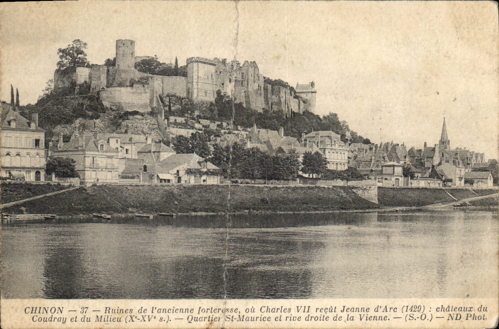 CPA Chinon Ruines de l'ancienne fortresse ou Charles VII recut Jeanne d'Arc 