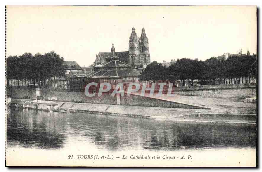 CPA Tours La Cathedrale et le Cirque 