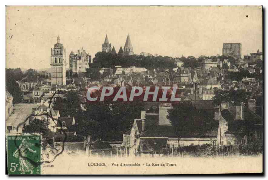 CPA Loches Vue d'ensemble La Rue de Tours 