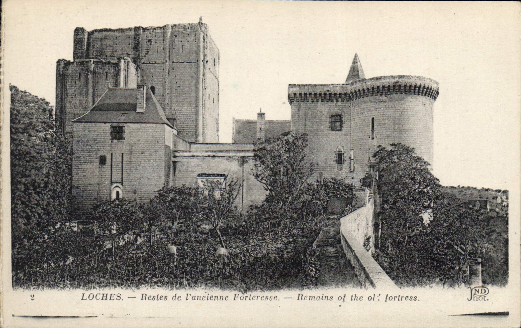 CPA Loches Restes de l'ancienne Forteresse 