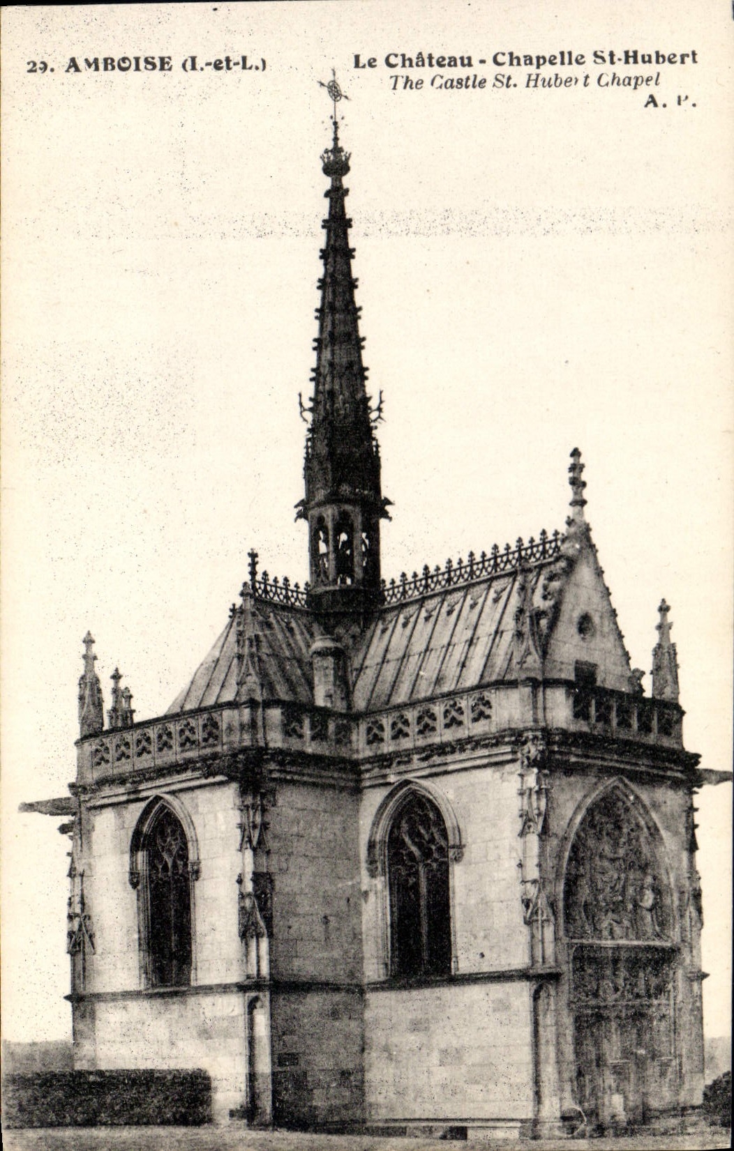 CPA Amboise Le Chateau Chapelle St Hubert 
