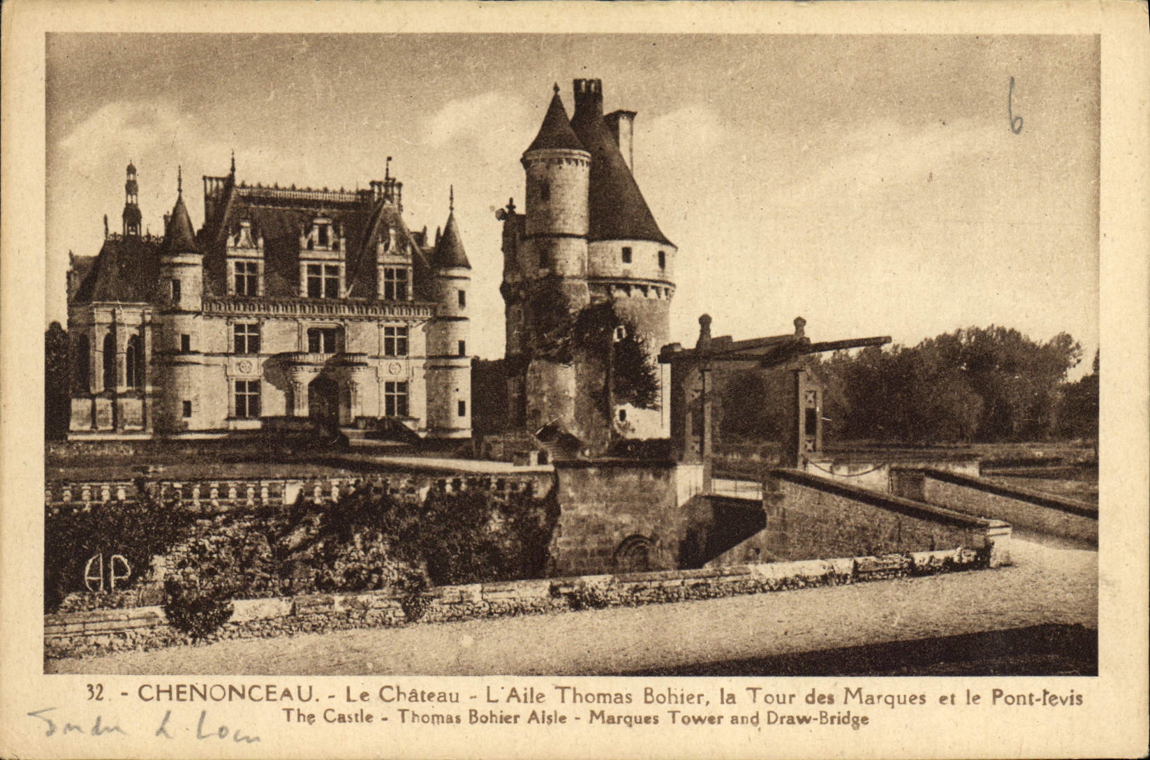 CPA Chenonceau Le Chateau L'Aile Thomas Bohier la Tour des Marques et le Pont Levis 